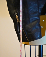 Vintage Black Genuine Leather Moto Jacket — Echtes Leder Asymmetric Zip Biker Jacket Lace-Up Sides